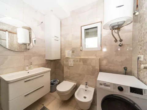 Rent, three bedroom apartment, 125m², Podgorica, Crna Gora - image 16