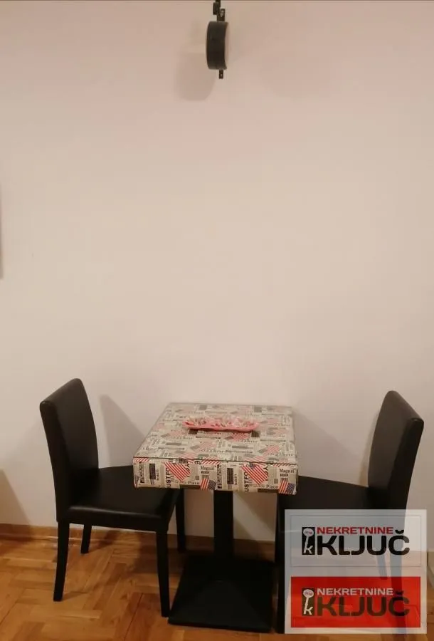 Izdavanje, garsonjera, 27m², Centar, Novi Sad