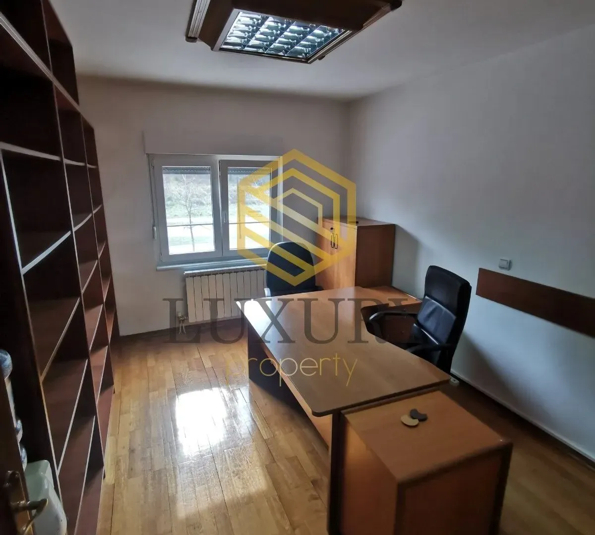Rent, office space, 150m², Ljubović, Podgorica