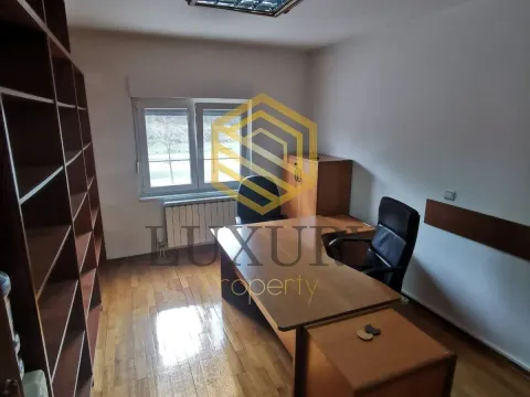 Rent, office space, 150m², Ljubović, Podgorica - image 4
