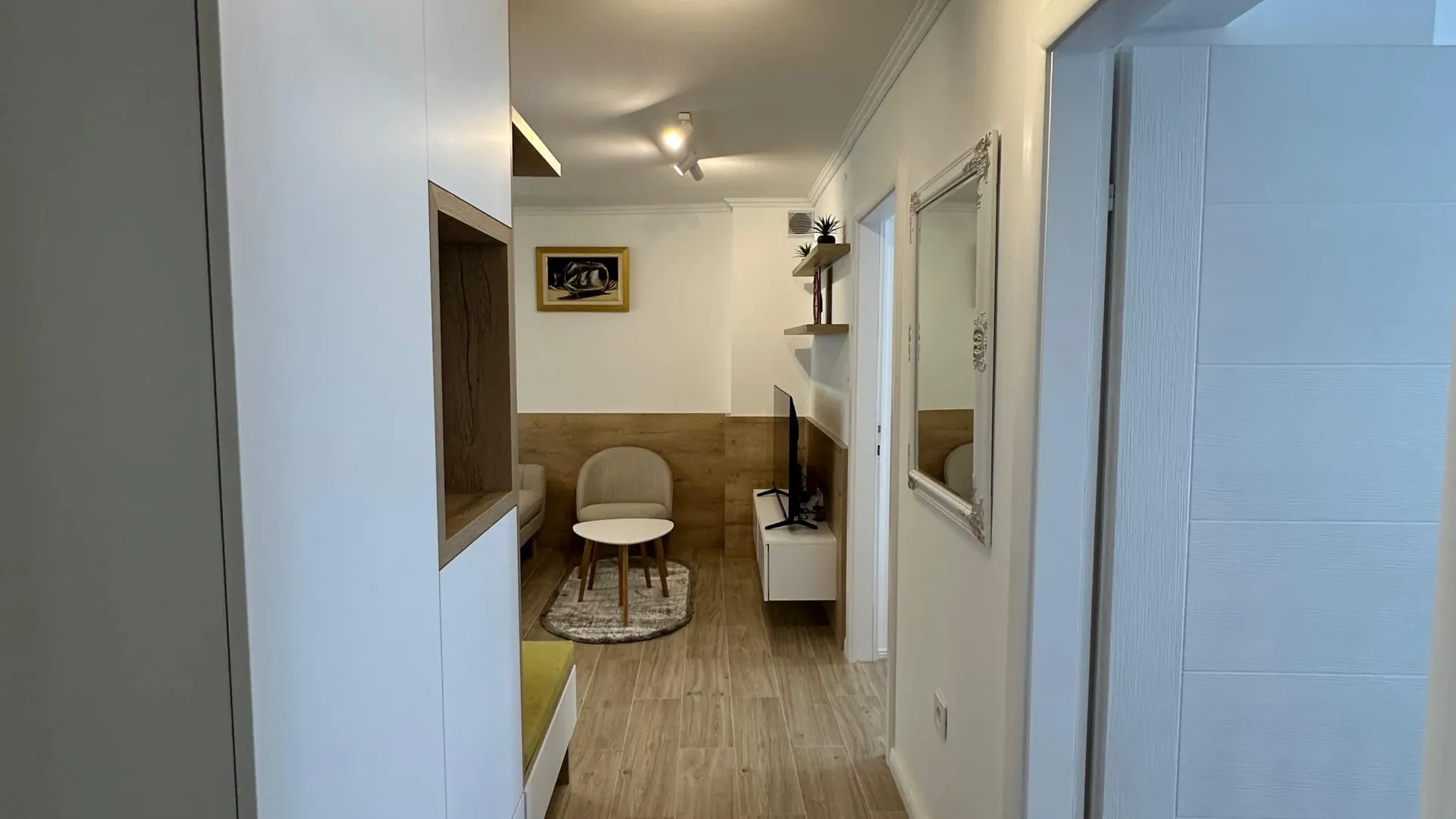 Rent, two bedroom apartment, 70m², Centar, Tivat