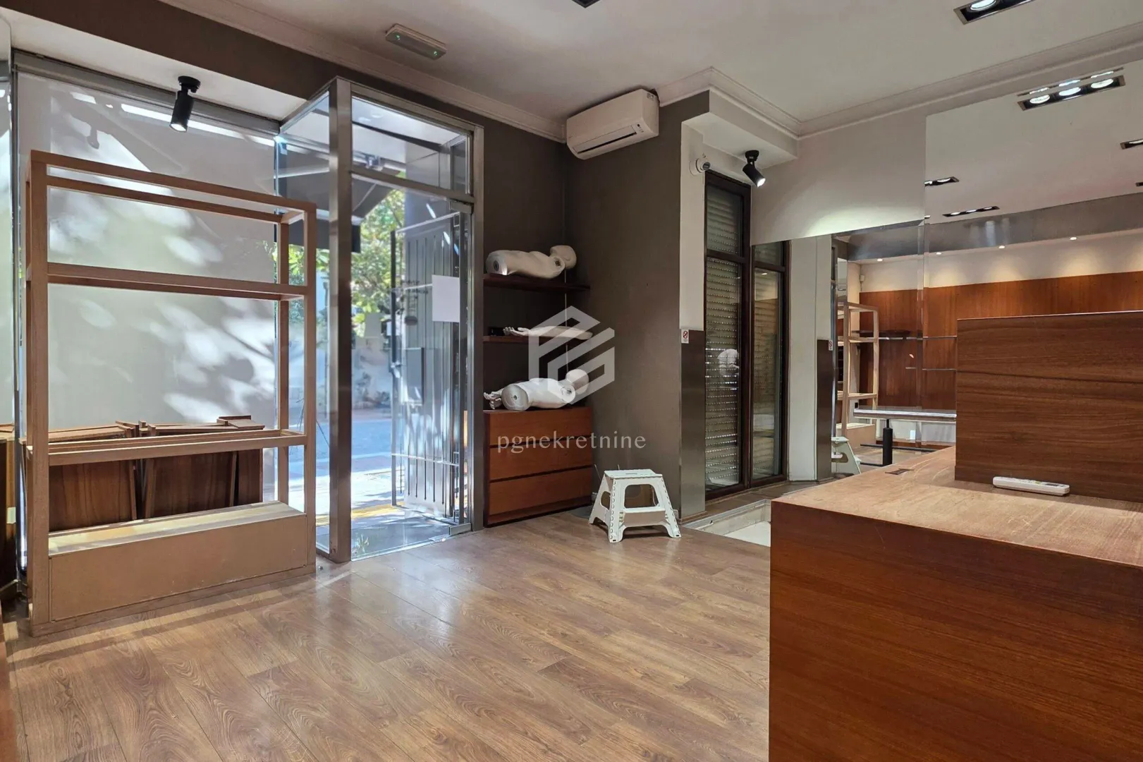 Rent, office space, 69m², Centar, Podgorica