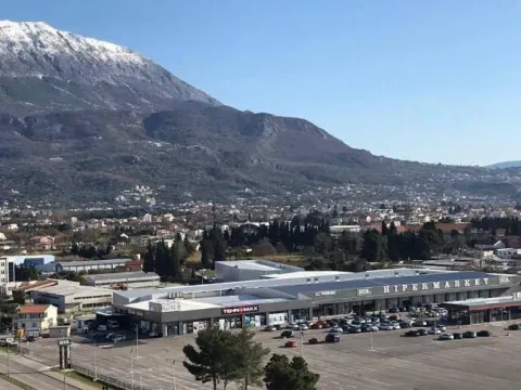 Prodaja, jednosoban stan, 45m², Centar, Bar - image 6