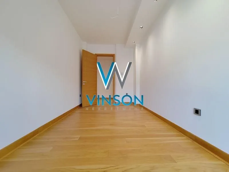 Prodaja, četvorosoban stan, 240m², Adamovićevo Naselje, Novi Sad Sve Podlokacije