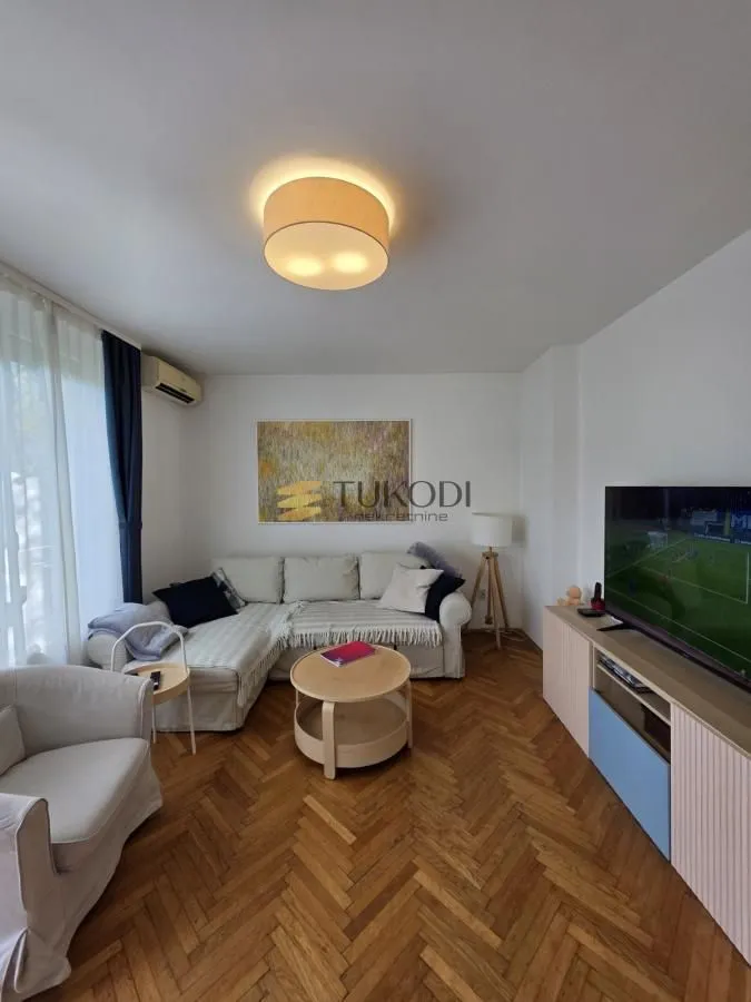 Sale, three bedroom apartment, 64m², Vračar Sve Podlokacije, Beograd