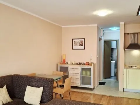 Sale, one bedroom apartment, 52m², Bečići, Budva - image 10