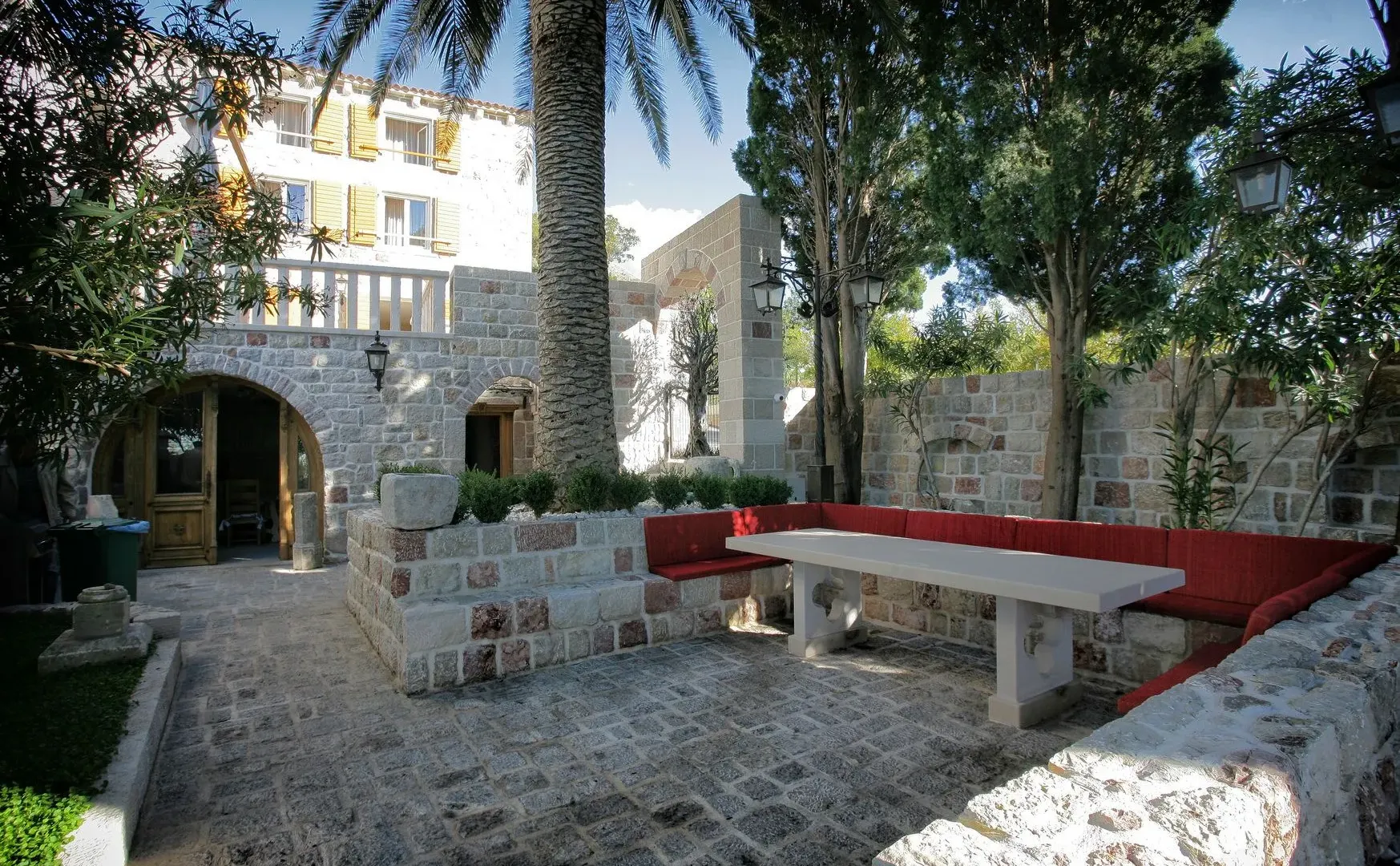 Sale, house, 434m², Reževići, Budva