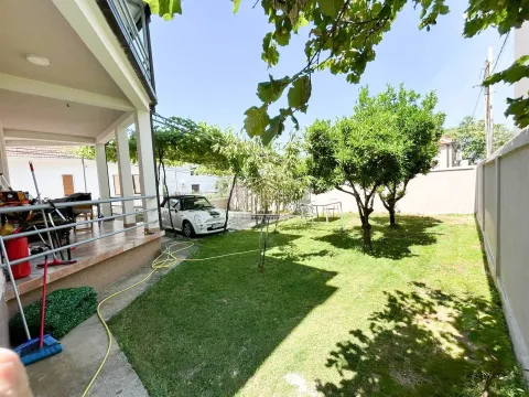 Izdavanje, trosoban stan, 120m², City Kvart, Podgorica - image 6