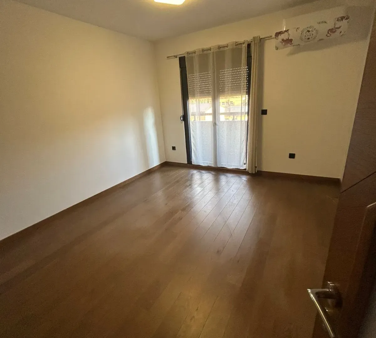 Izdavanje, jednosoban stan, 49m², Ljubović, Podgorica