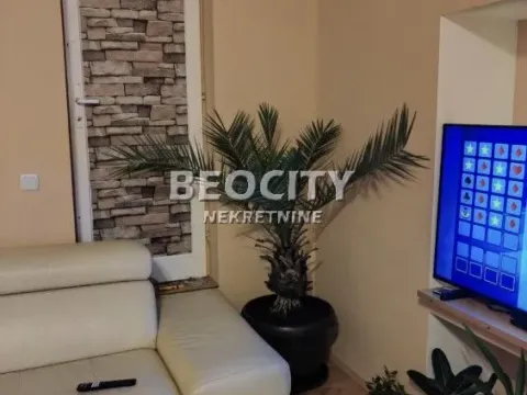 Izdavanje, kuća, 70m², Petrovaradin, Novi Sad - image 3