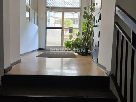 Izdavanje, poslovni prostor, 105m², Poštanska Štedionica, Palilula Sve Podlokacije - image 11