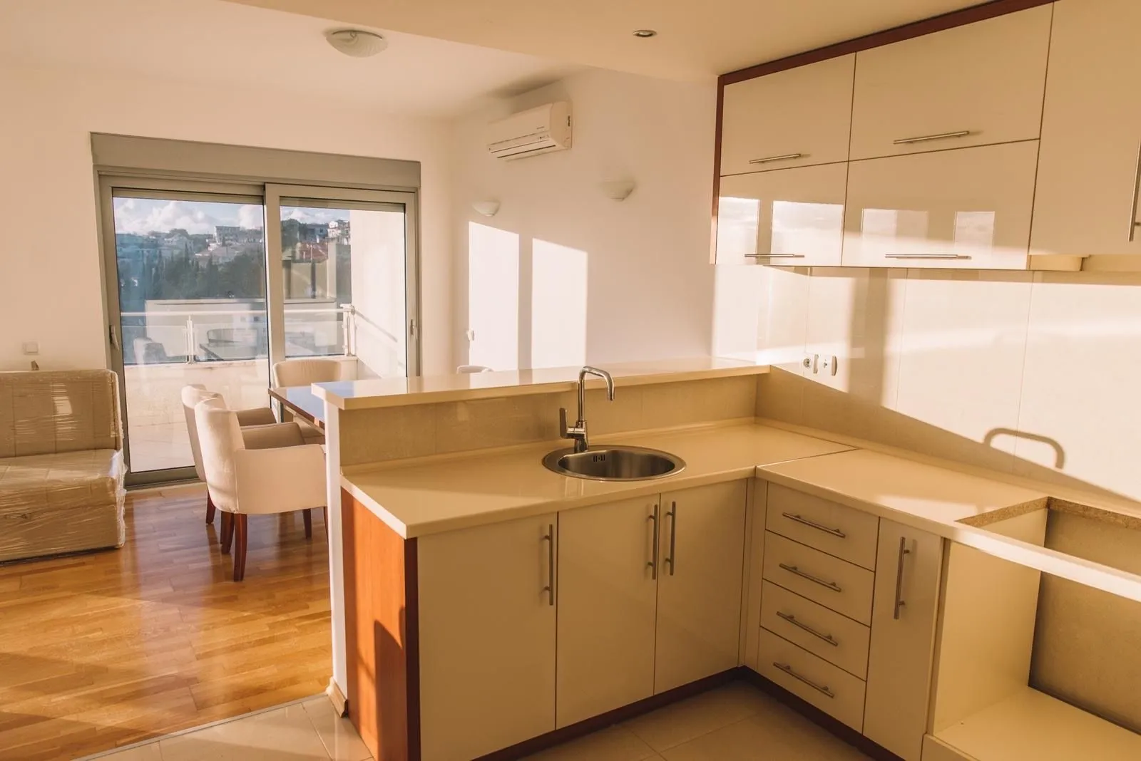 Sale, two bedroom apartment, 115m², Pinješ, Ulcinj