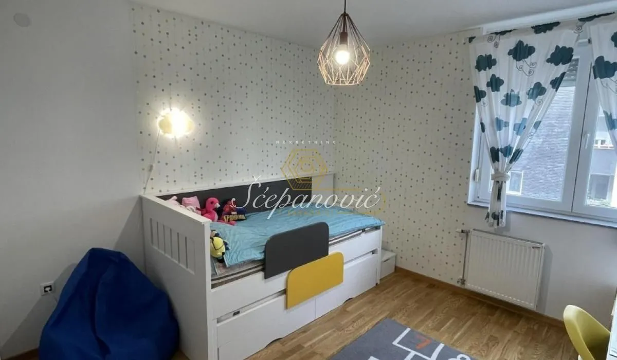 Prodaja, trosoban stan, 72m², Sajam, Novi Sad Sve Podlokacije