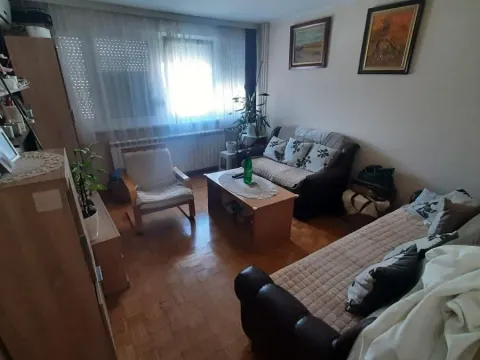 Prodaja, dvosoban stan, 50m², Bulevar Oslobodjenja, Novi Sad Sve Podlokacije