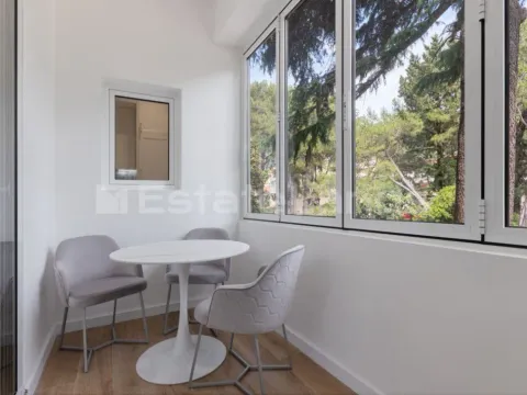 Izdavanje, dvosoban stan, 75m², Centar, Tivat - image 6