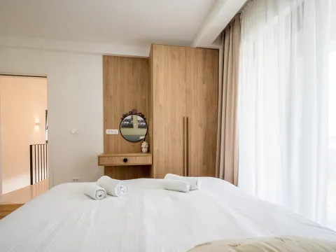 Prodaja, kuća, 250m², Tivat, Crna Gora - image 17