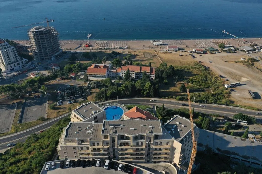 Rent, two bedroom apartment, 58m², Bečići, Budva