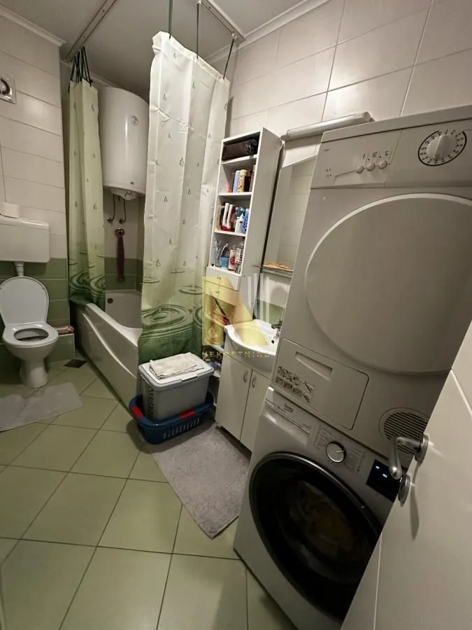 Prodaja, trosoban stan, 64m², Grbavica, Novi Sad Sve Podlokacije