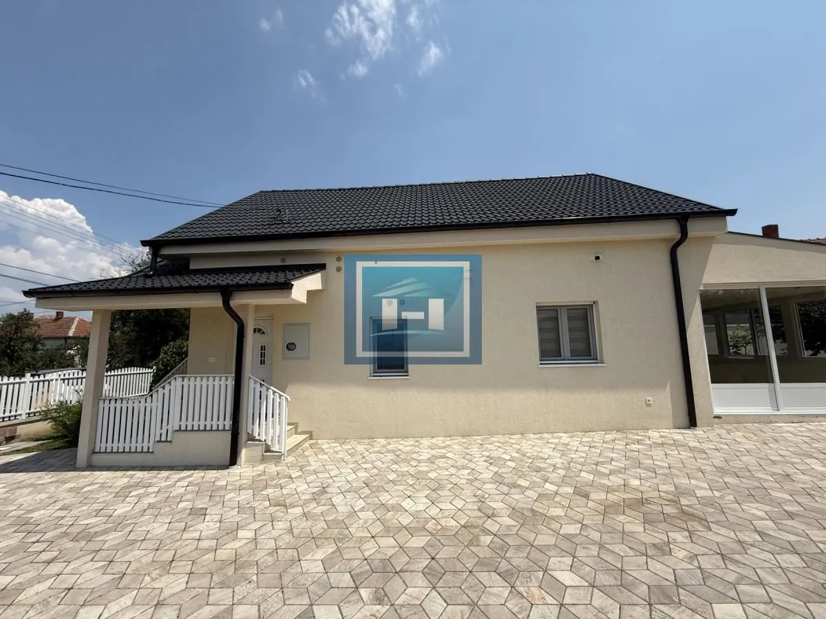 Prodaja, kuća, 200m², Majur, Jagodina