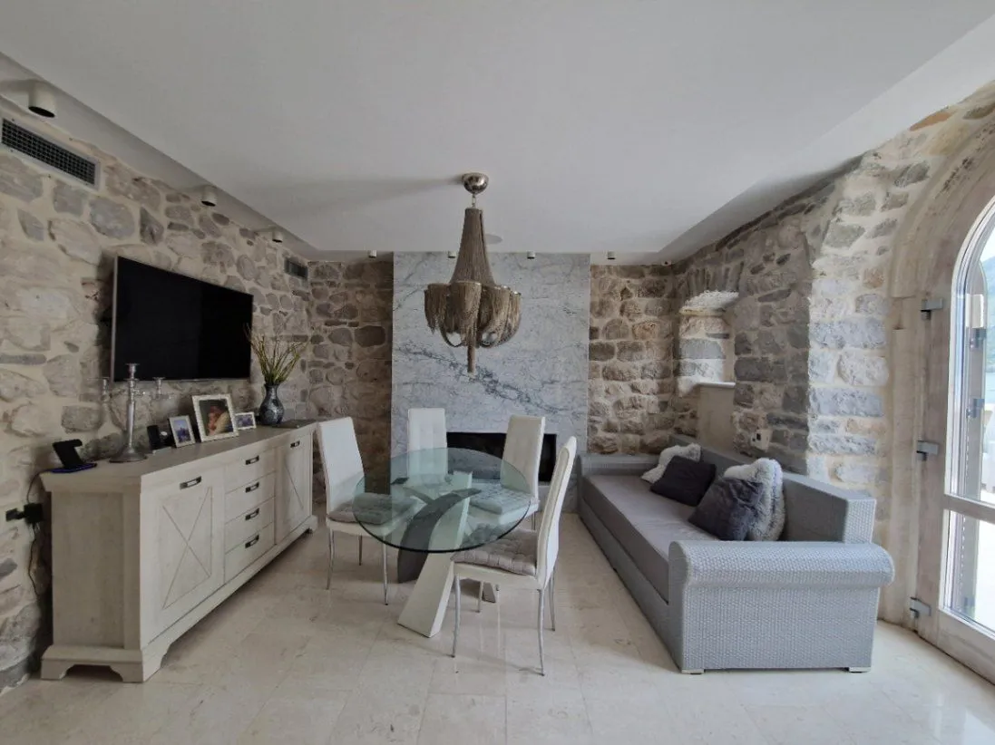 Sale, house, 731m², Stoliv, Kotor