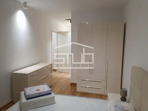 Izdavanje, trosoban stan, 105m², Novi Beograd Blok 65, Novi Beograd Sve Podlokacije - image 2