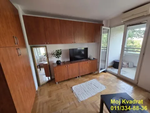 Prodaja, garsonjera, 33m², Novi Beograd Blok 45, Novi Beograd Sve Podlokacije - image 2