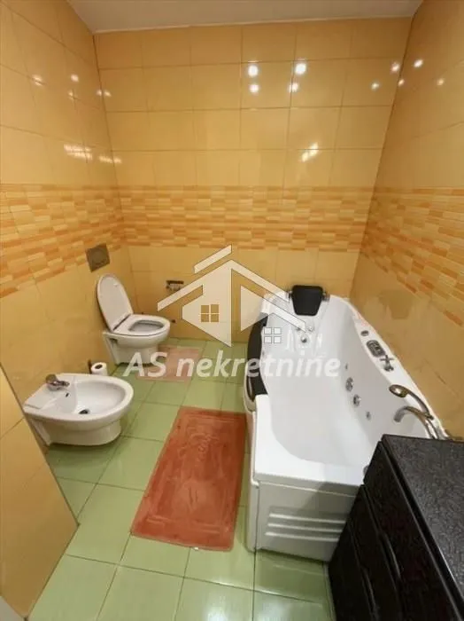 Sale, four bedroom apartment, 157m², Đeram Pijaca, Beograd