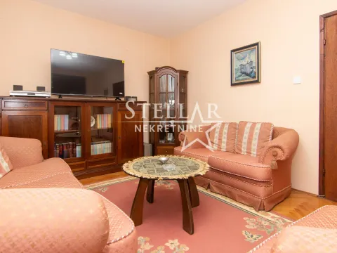 Izdavanje, kuća, 120m², Zagorič, Podgorica