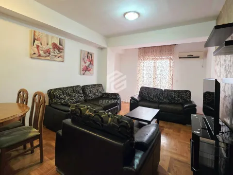 Rent, two bedroom apartment, 80m², City Kvart, Podgorica - image 1