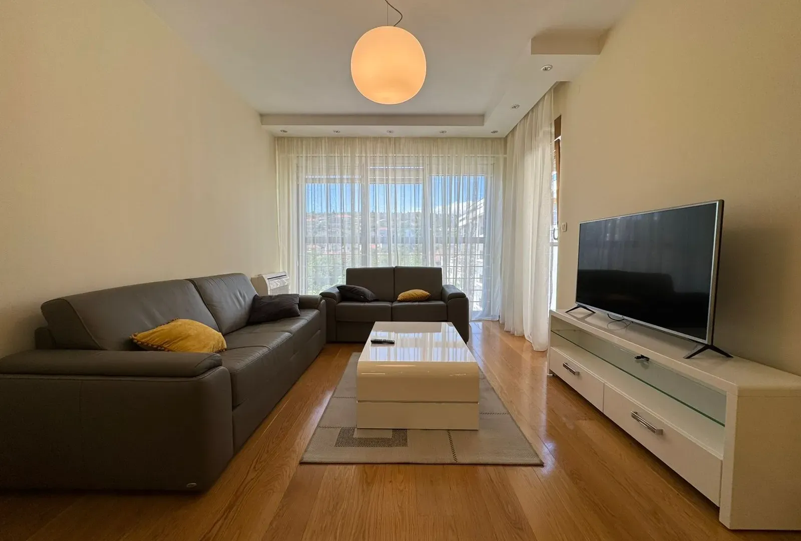 Izdavanje, dvosoban stan, 71m², Preko Morače, Podgorica