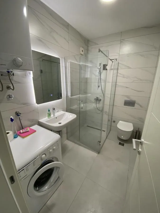 Prodaja, jednosoban stan, 33m², Železnička Stanica, Novi Sad Sve Podlokacije