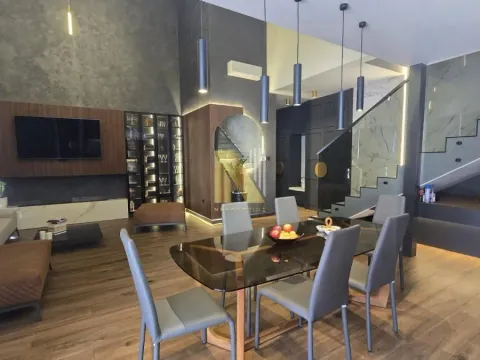 Kuća in Veternička rampa