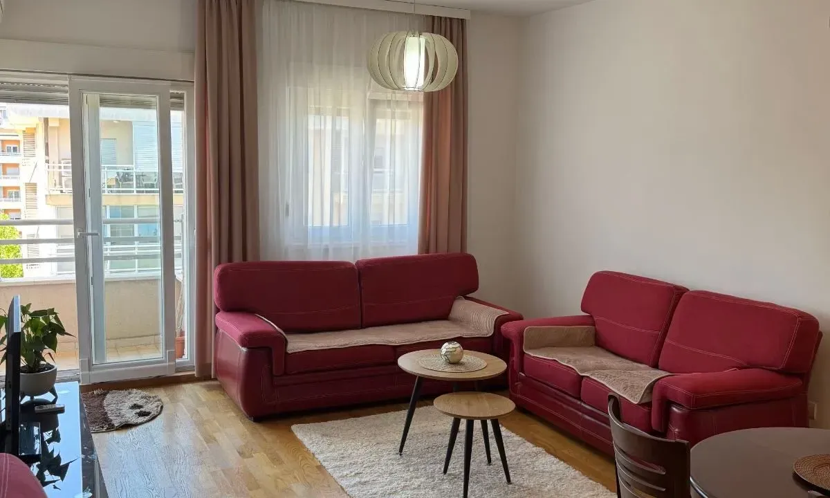 Izdavanje, jednosoban stan, 51m², City Kvart, Podgorica