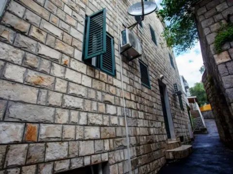 Prodaja, trosoban stan, 48m², Rafailovići, Budva - image 1