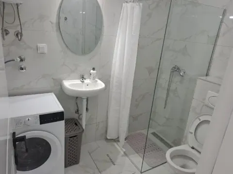 Izdavanje, jednosoban stan, 30m², Central Point, Podgorica - image 7