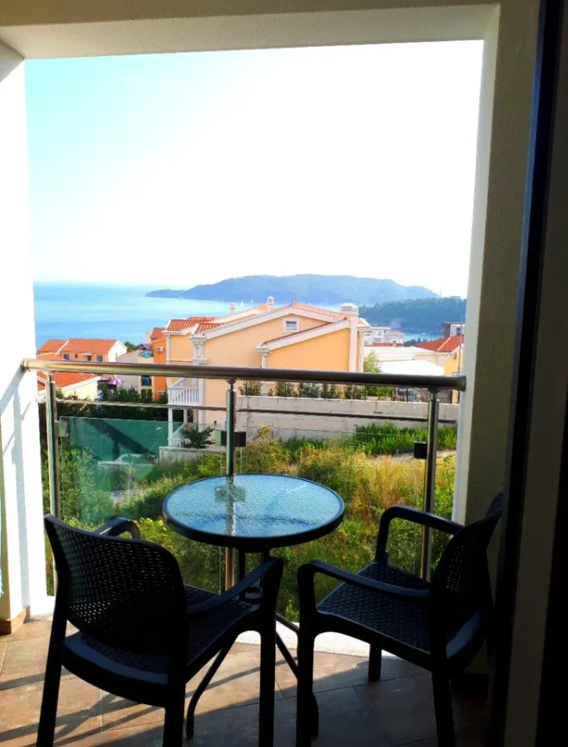 Rent, one bedroom apartment, 36m², Bečići, Budva