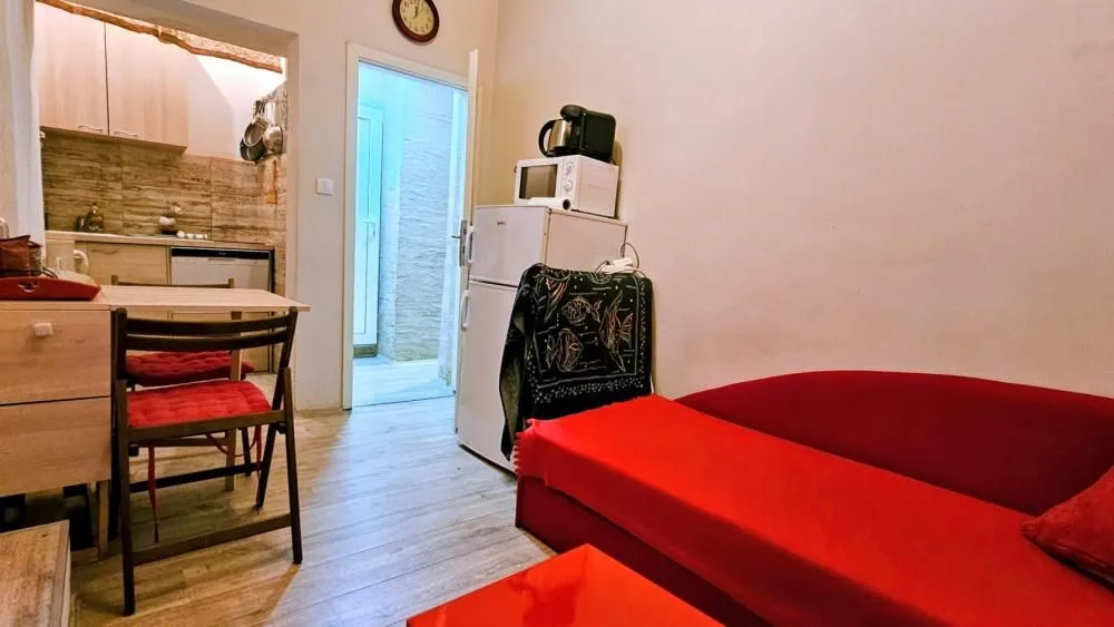 Rent, two bedroom apartment, 38m², Stari Grad, Beograd