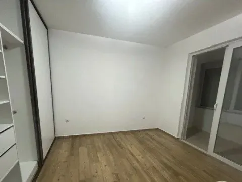 Izdavanje, dvosoban stan, 68m², Centar, Podgorica - image 6