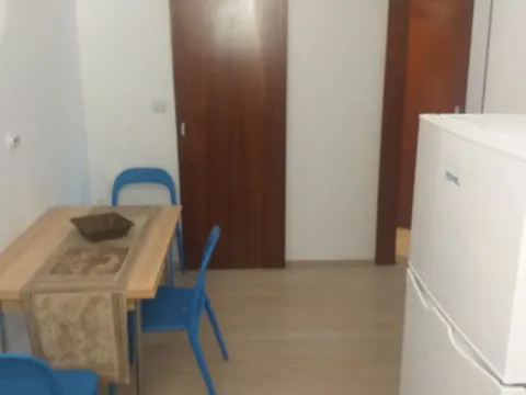 Izdavanje, jednosoban stan, 55m², Centar, Bar - image 3