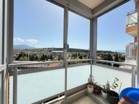 Izdavanje, jednosoban stan, 43m², City Kej, Podgorica - image 11