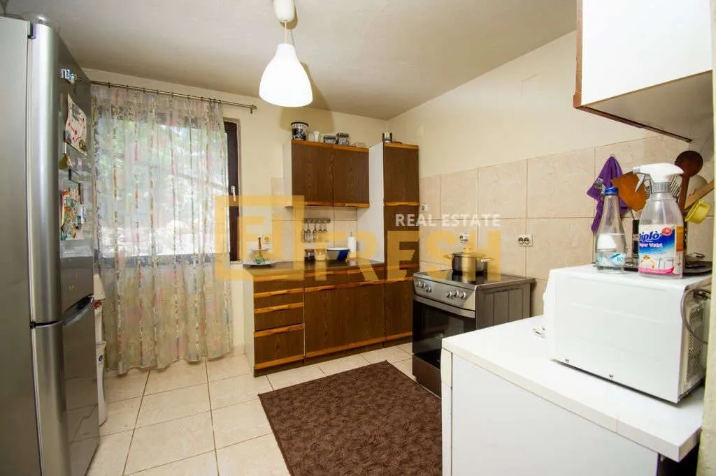 Sale, house, 300m², Donja Gorica, Podgorica