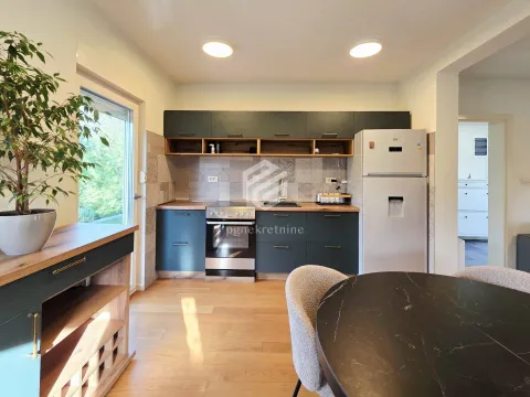 Rent, house, 100m², Velje Brdo, Podgorica - image 20