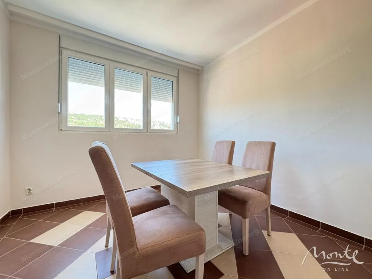 Prodaja, jednosoban stan, 52m², Momišići, Podgorica