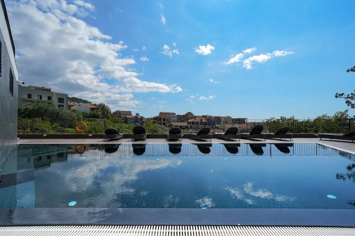 Prodaja, dvosoban stan, 66m², Tivat, Crna Gora