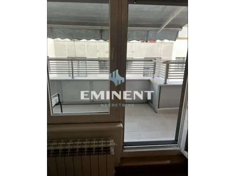 Izdavanje, dvosoban stan, 43m², Vračar Sve Podlokacije, Beograd - image 13