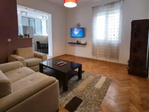 Izdavanje, stan, 73m², Centar, Podgorica