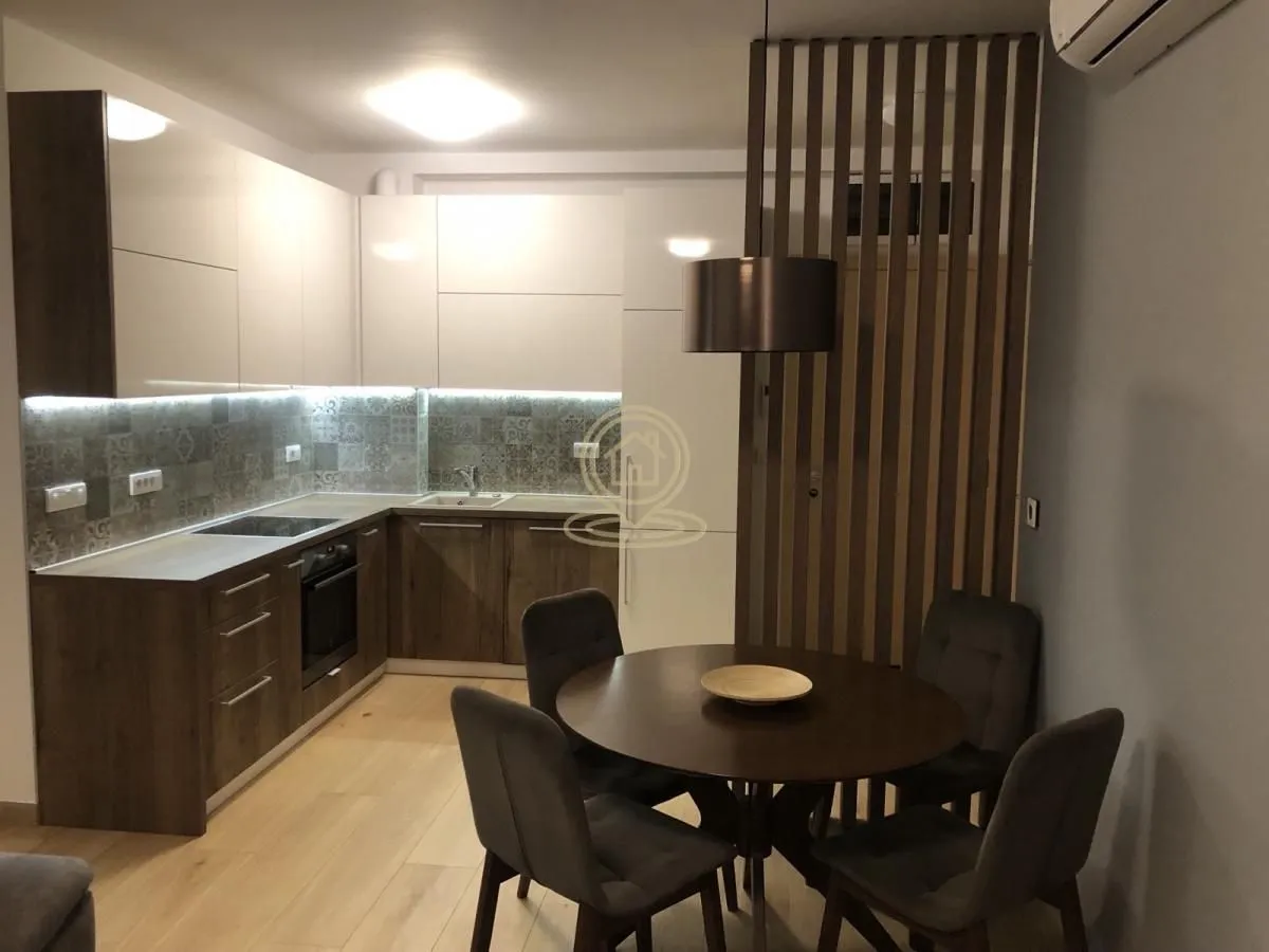Rent, three bedroom apartment, 69m², Vračar Sve Podlokacije, Beograd