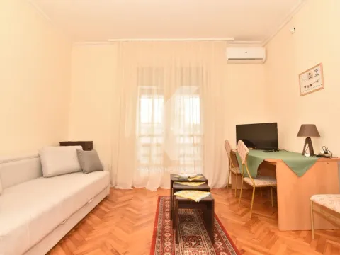Rent, studio apartment, 35m², Centar, Podgorica - image 1
