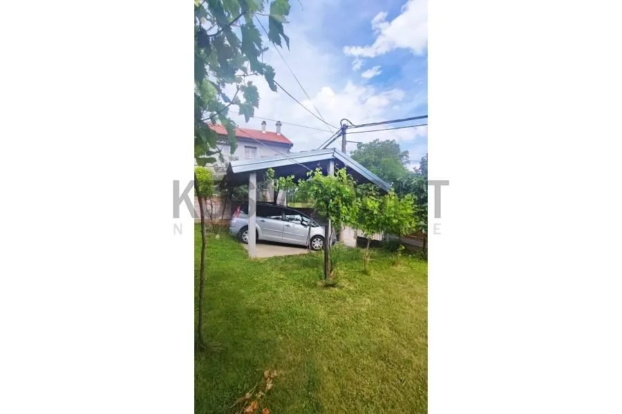 Sale, house, 251m², Barajevo (mesto), Barajevo