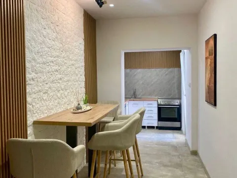 Izdavanje, dvosoban stan, 71m², Tivat, Crna Gora - image 8
